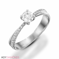 Picture of 0.80 Total Carat Classic Engagement Round Diamond Ring